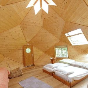 Auvergne-Rhône-Alpes - Hébergement insolite