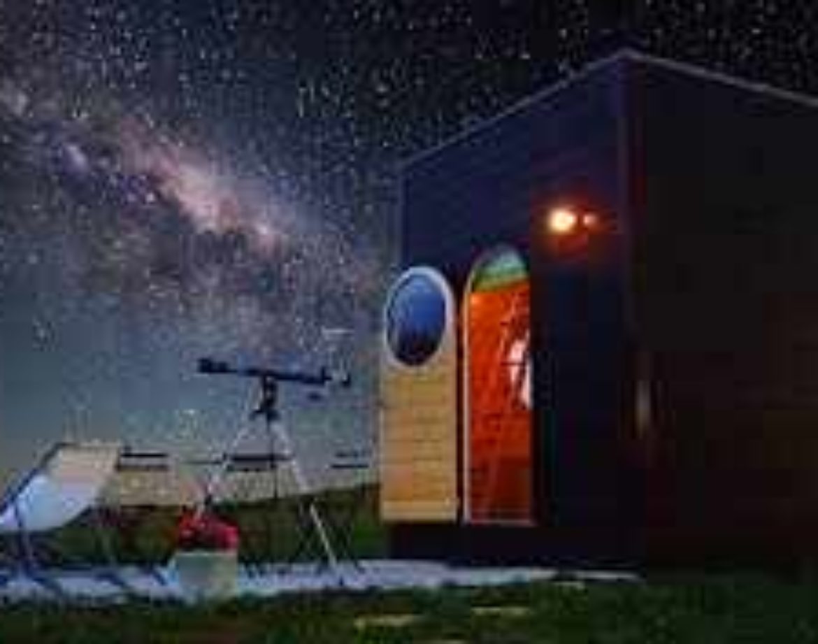 Hébergement insolite en cabane avec vue sur la voie lactée et télescope à disposition.