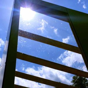 Hébergement insolite en Provence-Alpes-Côte dAzur, avec une vue dégagée sur le ciel.