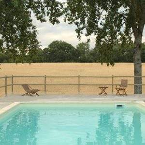 Piscine au Château du Vau