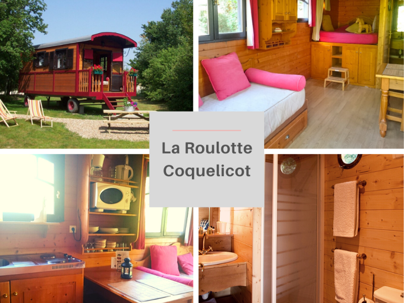 Roulotte Coquelicot, charmante avec son intérieur en bois et ses coussins roses.