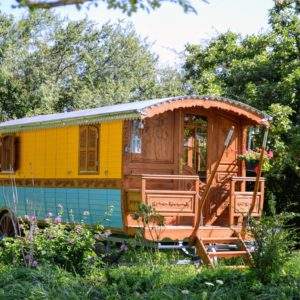 Family-Ecolodge_Roulotte