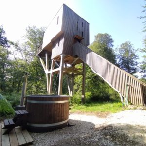 cabane dans les arbres spa hebergement insolite