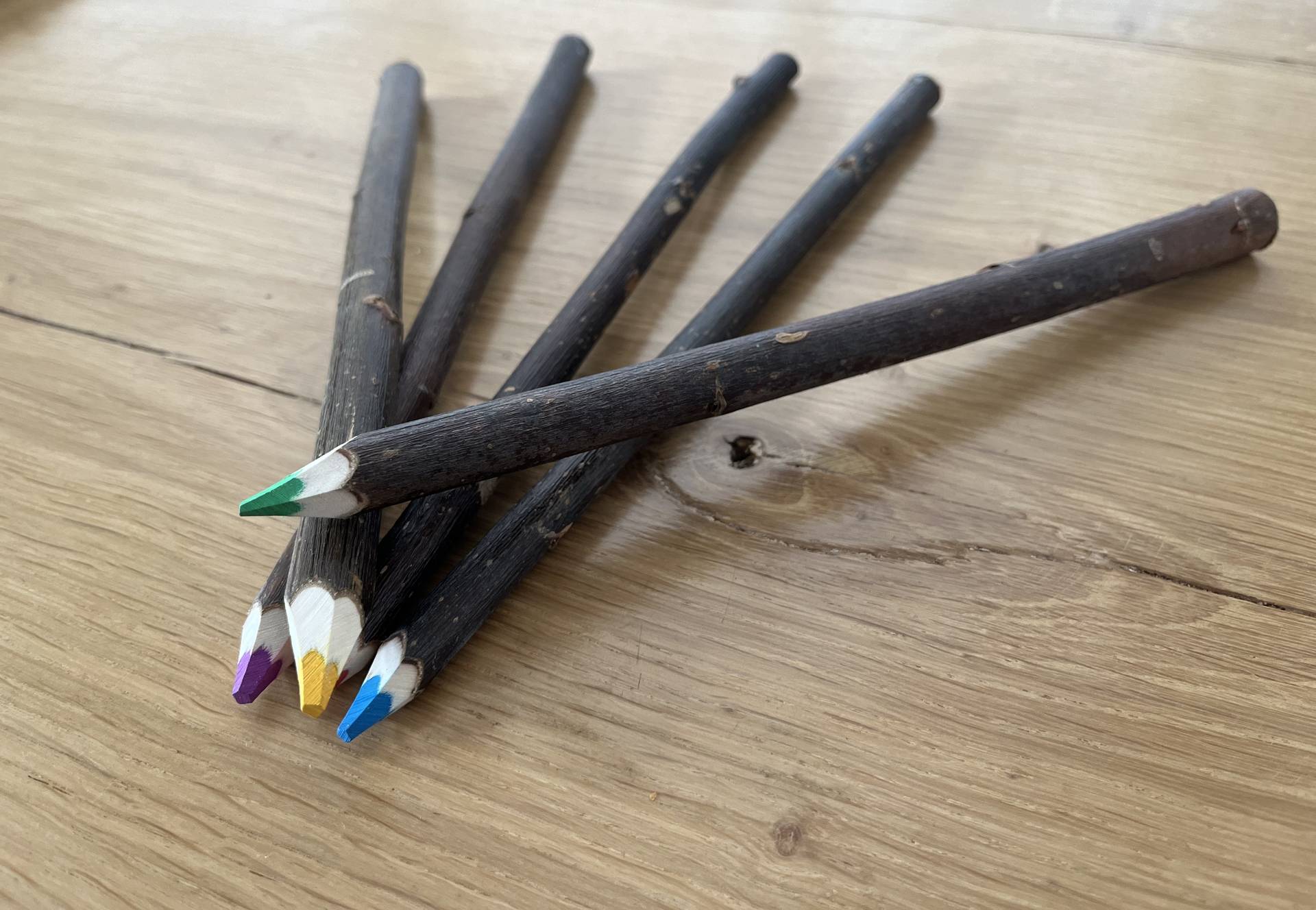 Crayons de bois en vrai bois !  Cadeau Insolite - Cabanes de France