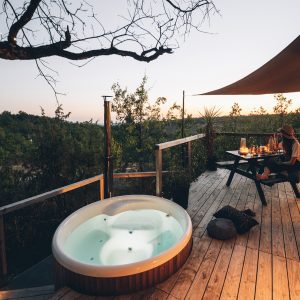 Cabane-Spa_-ShouSuguiBan_@bestjobers_PELLA-ROCA_www.pella-roca-34