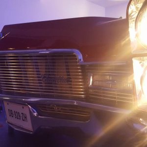 Hébergement insolite en voiture vintage à Provence-Alpes-Côte dAzur, ambiance rétro.