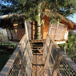 CABANE-AR-MAEN-du-Domaine-du-Jardin-de-pierre