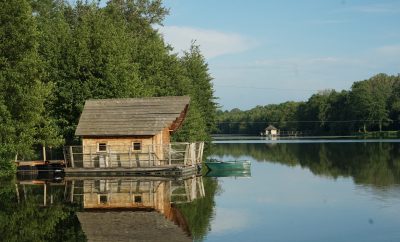 Cabane Cygnes et Poissons – Domaine de la Dombes