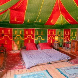 Au-Bonheur-Nomade-Interieur-Tente-Caidale-Marocaine-1-10m