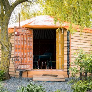 Au-Bonheur-Nomade-Yourte-Orange-Exterieur-2