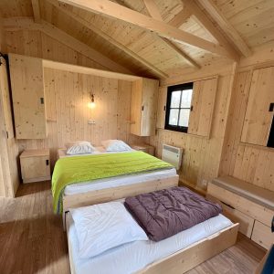 Auvergne-Rhône-Alpes - Hébergement insolite