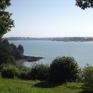 au bout de la pelouse, chateau du val d'Arguenon