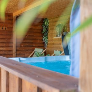 Terrasse et jacuzzi chalet Bien-Hêtre1 copie