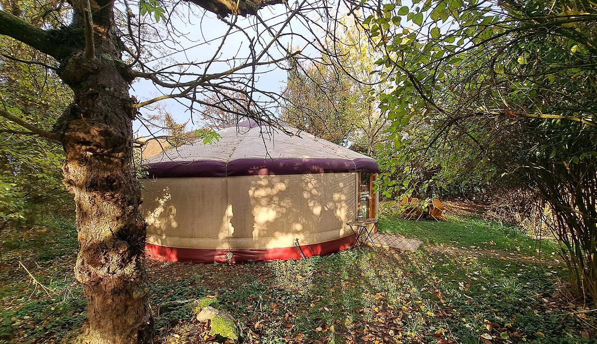 yourte-famille-automne-hiver