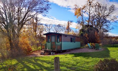Roulotte romantique en pleine nature – Bourgogne, proche Morvan