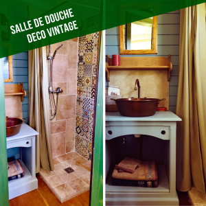 Salle de douche vintage avec carrelage coloré et lavabo en cuivre.