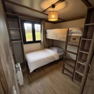 Cabane spa animaux chambre enfant (1)