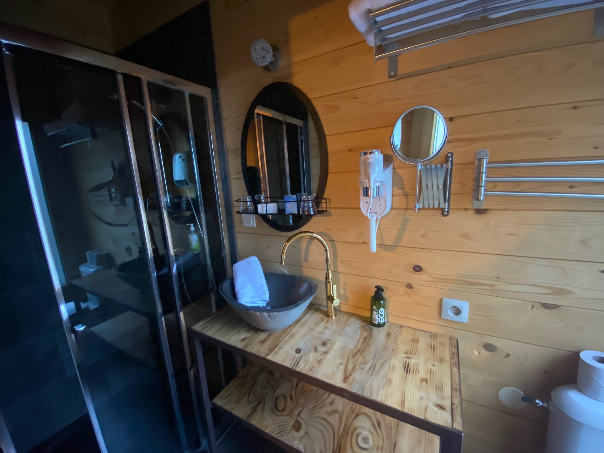 LesCabanesdanslesBois Insolite Carcassonne Isba (7)