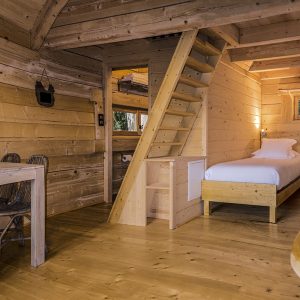 lescabanesdanslesbois CAHUTE Carcassonne insolite (17)