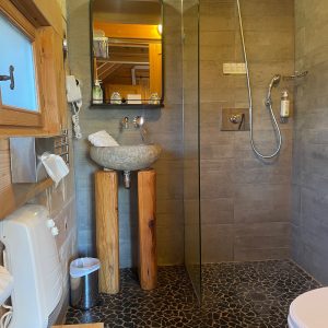 lescabanesdanslesbois CAHUTE Carcassonne insolite (22)