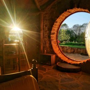 cabane-hobbit-insolite-vienne