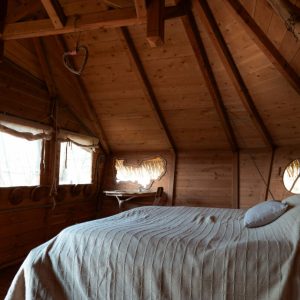 drakkar-interieur-lit-ok-scaled-e1774462874589