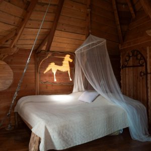 fer-a-cheval-interieur-2-OK-scaled-e1774462861961 (1)