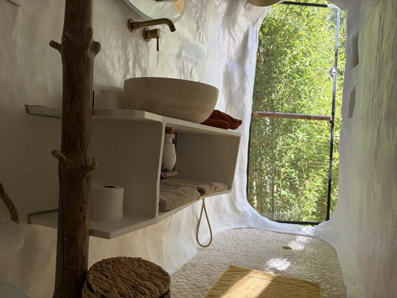 la-ciotat-cabane-le-nid-marin-salle-de-bain7