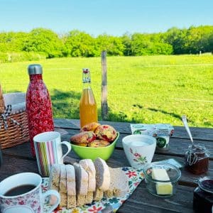 Petit déjeuner en extérieur