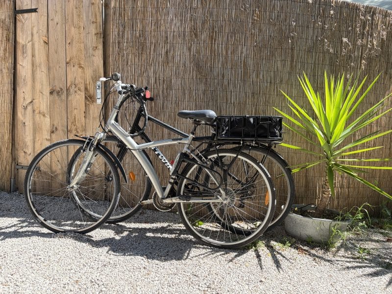 la-ciotat-cabane-le-nid-marin-vélos