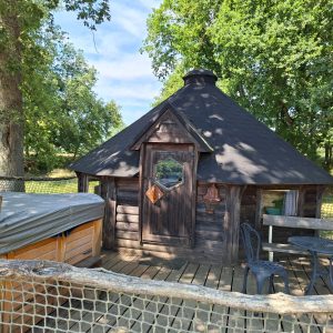 cabane-insolite-occitanie (1)