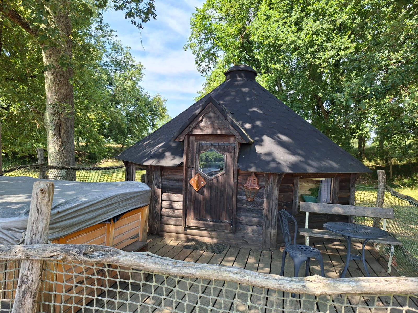 Sur Mon Arbre Perché à Eauze — Deux cabanes et jacuzzi en option à Eauze
