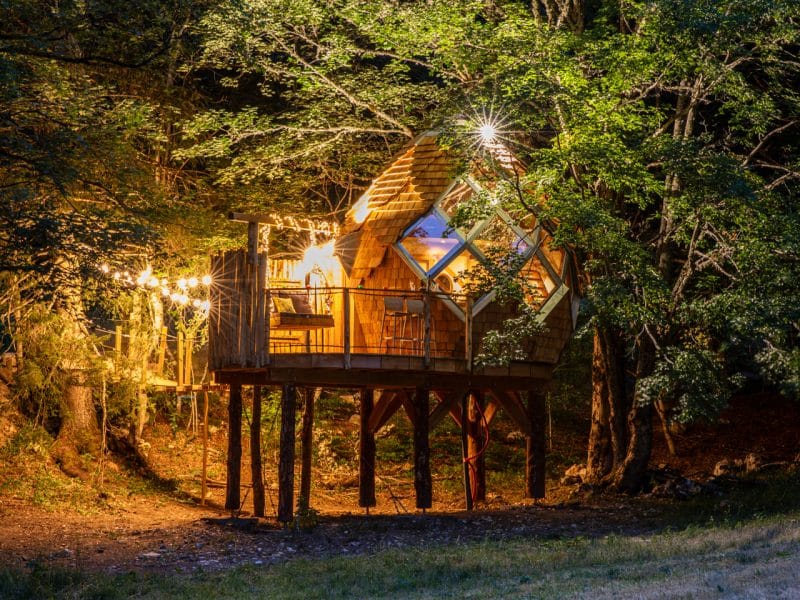 La Pomme de Pin Perchée, cabane romantique pour 2 – vue principale