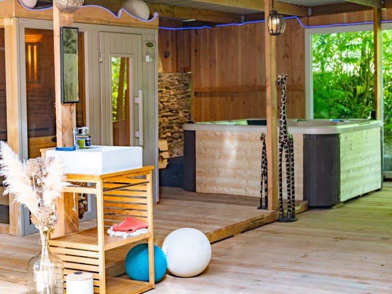 ABN-Au-Bonheur-Nomade-Espace-bien-etre-SPA-Detente-sauna-jacuzzi(-10mo)