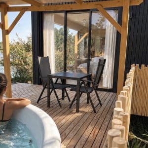 cabane spa loggy terrasse jacuzzi (1)